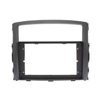 Mitsubishi Pajero IV 2006+ Рамка переходная 9 дюймов